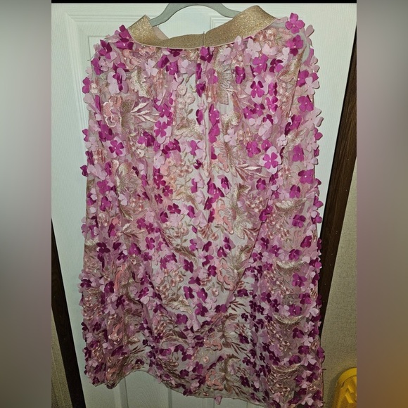 Custom one of a kind fun fashion - Picture 3 of 5